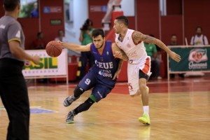 Deryk Ramos y Kenny Dawkins (Foto: Joao Neto/LNB)