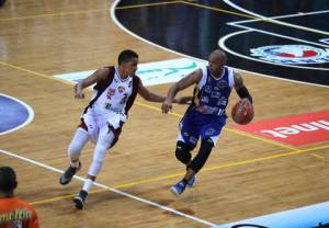 José Vargas (Foto: Marinos)