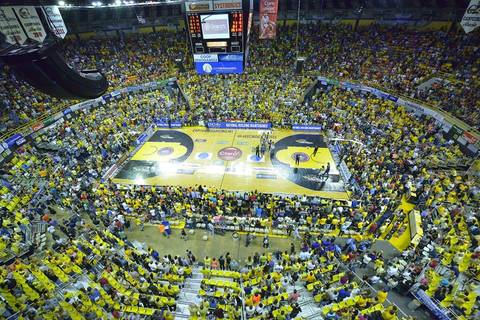 12.000 espectadores en el Petaca Iguina (Foto: Prensa BSN)