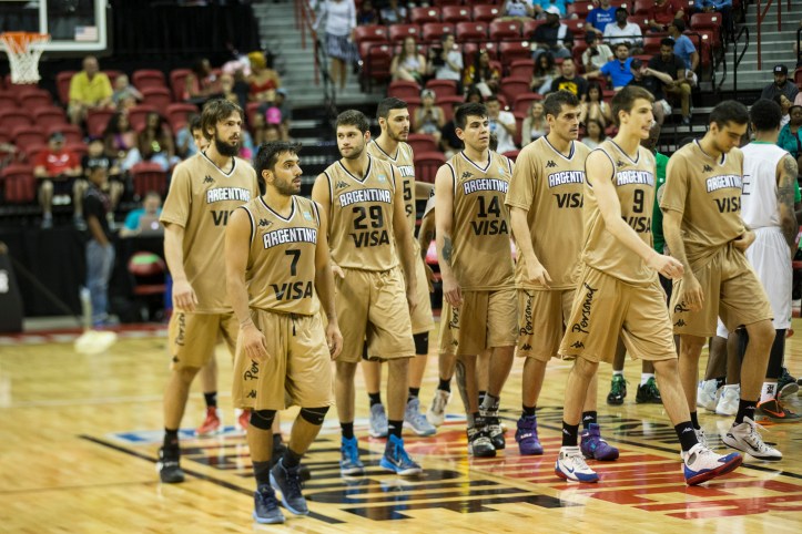 Los jugadores de Argentina tras el partido ante Nigeria (Foto: CABB)