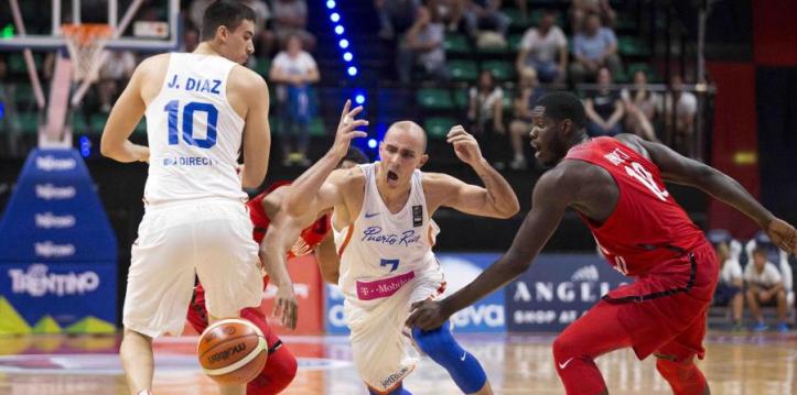 Carlos Arroyo y Anthony Bennett (Foto: Tonito Zayas/ENDI)