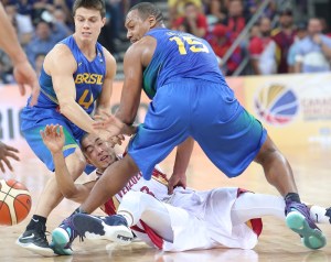 Davi Rosetto, Anthony Pérez y Marcus Toledo (Foto: FIBA)