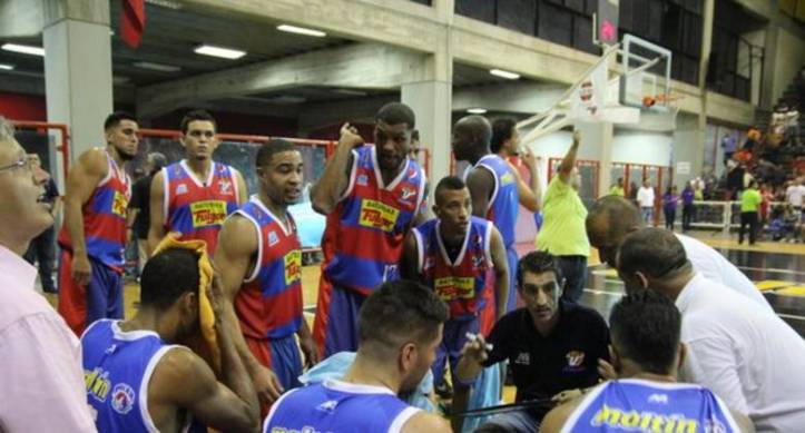 Tiempo muerto de Edu Torres