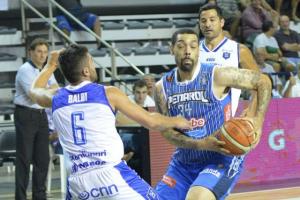 Anthony Young (Foto: Prensa Peñarol)