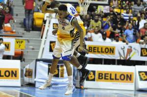 Víctor Liz y Chane Behanan (Foto: Fedombal)