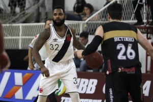 David Jackson y Betinho (Foto: Paulo Fernandes/Vasco)