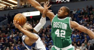 Towns y Horford (Foto: NBA Media)