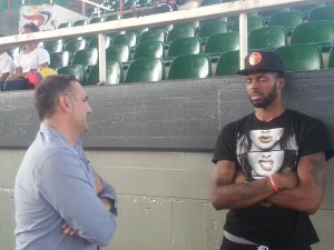 Luis Guil y Donta Smith (Foto: @BucanerosBBC)