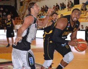 Adrián Boccia y Jesse Pellot Rosa (Foto: La Liga Contenidos)