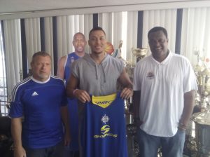 Presentación de Pepito Romero (Foto: Prensa Marinos)