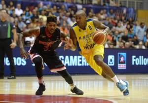 Carlos Emory y Michael Hicks (Foto: FIBA)